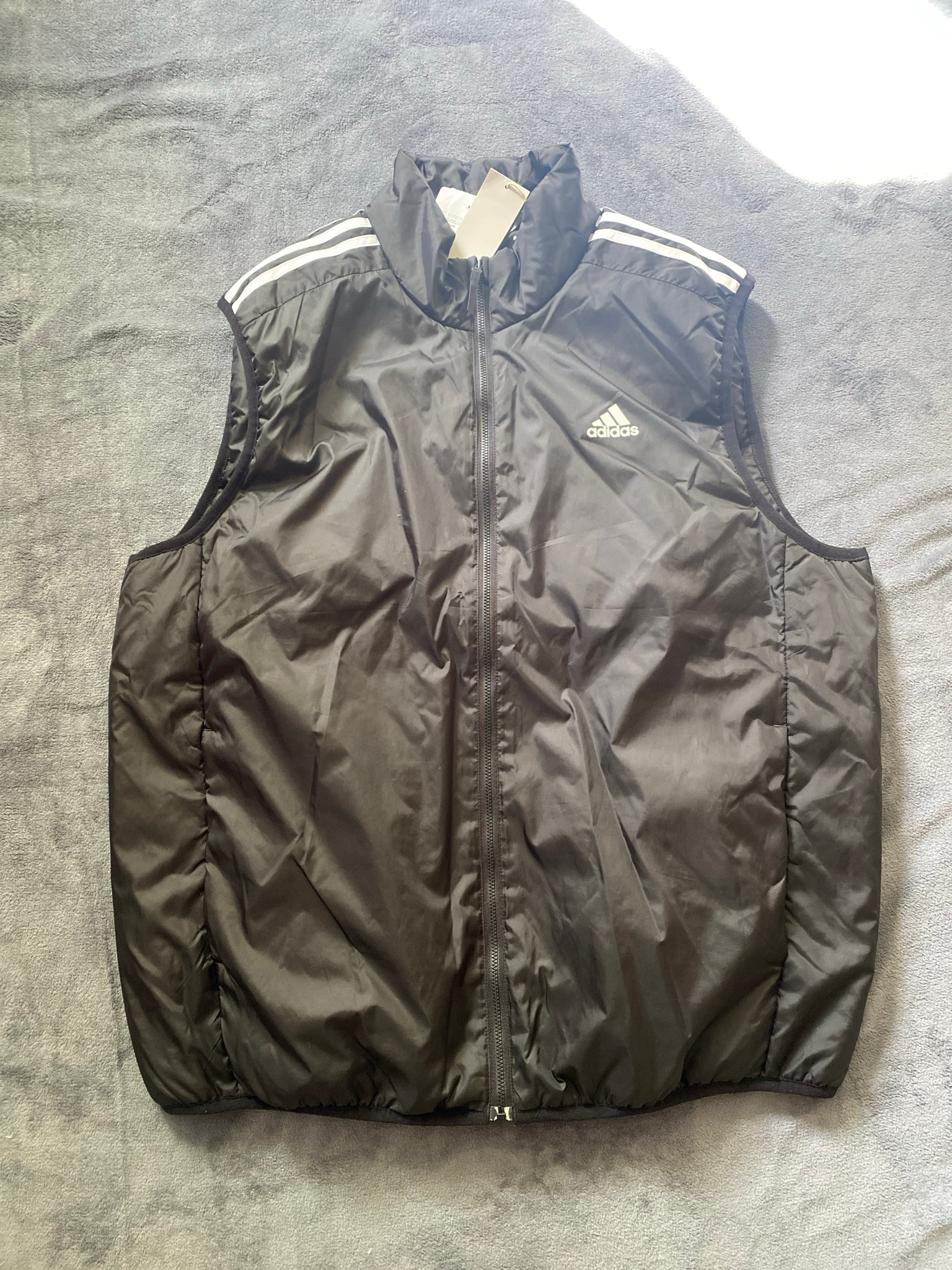 Adidas Essentials, миниатюра 1