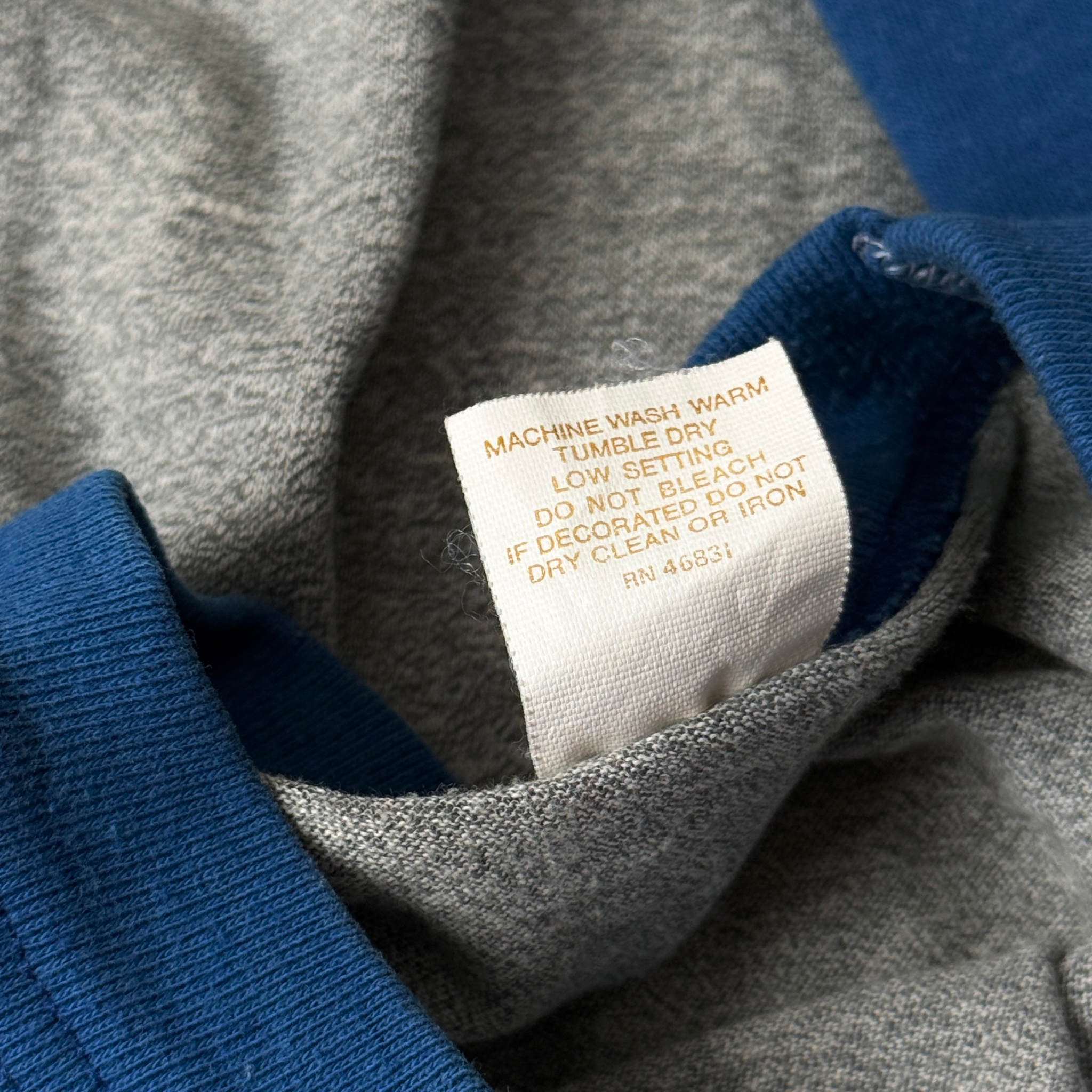 E.T. The Extra-Terrestrial 1982 Vintage Official Raglan Tee, миниатюра 7