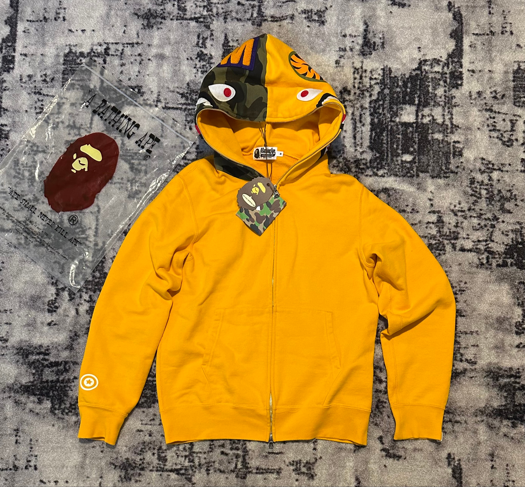Bape Shark Hooded Zip-Up Camo Pattern Detail Solid Yellow, миниатюра 1