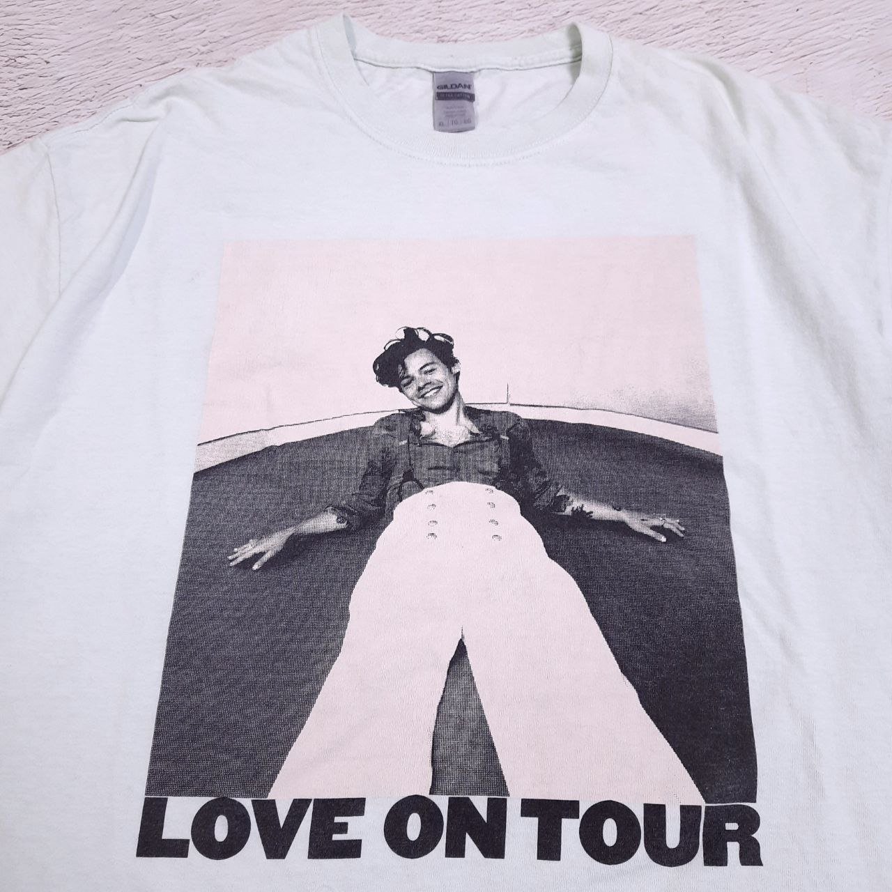 Harry Styles Love On Tour Merch Tee, миниатюра 2
