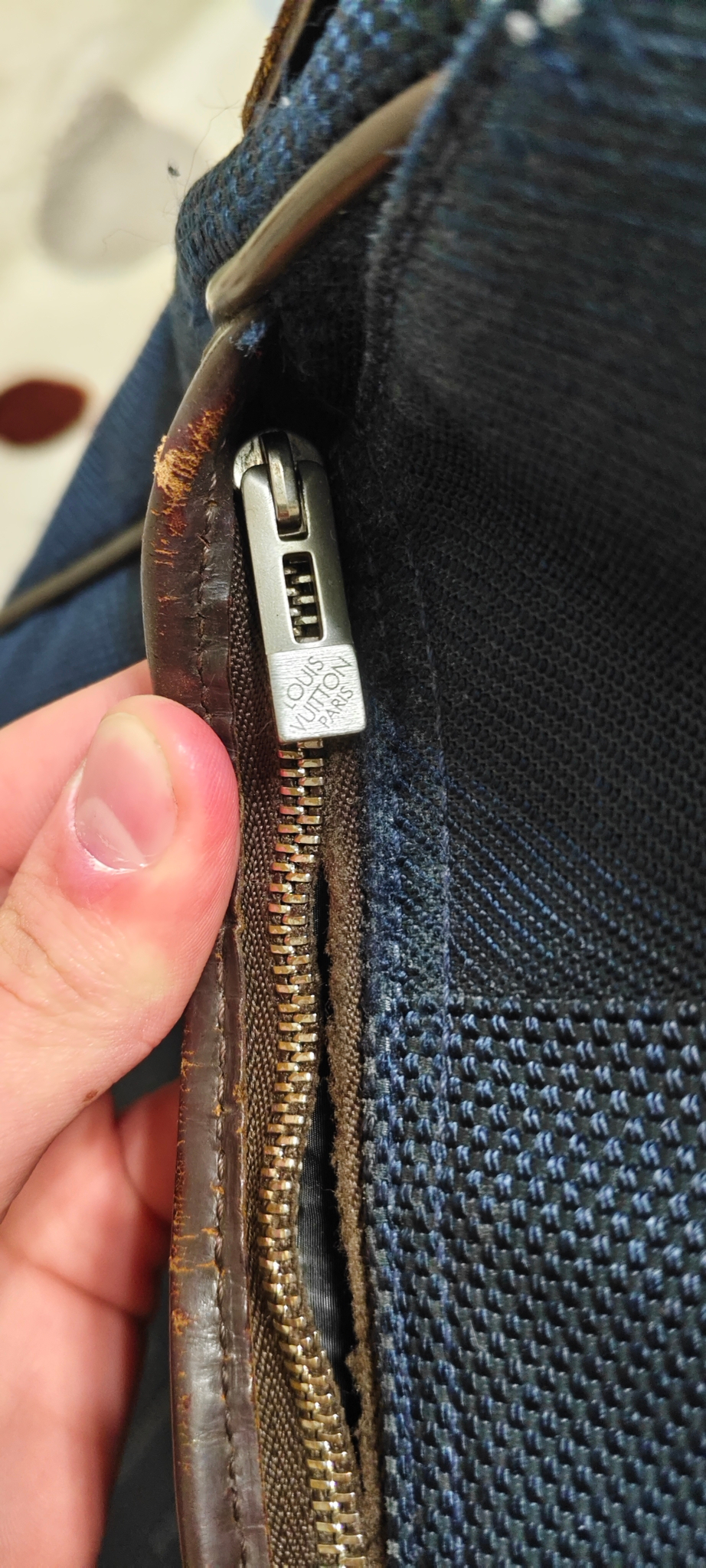 Louis Vuitton Ocean Damier Geant Petit Messenger Bag, миниатюра 2