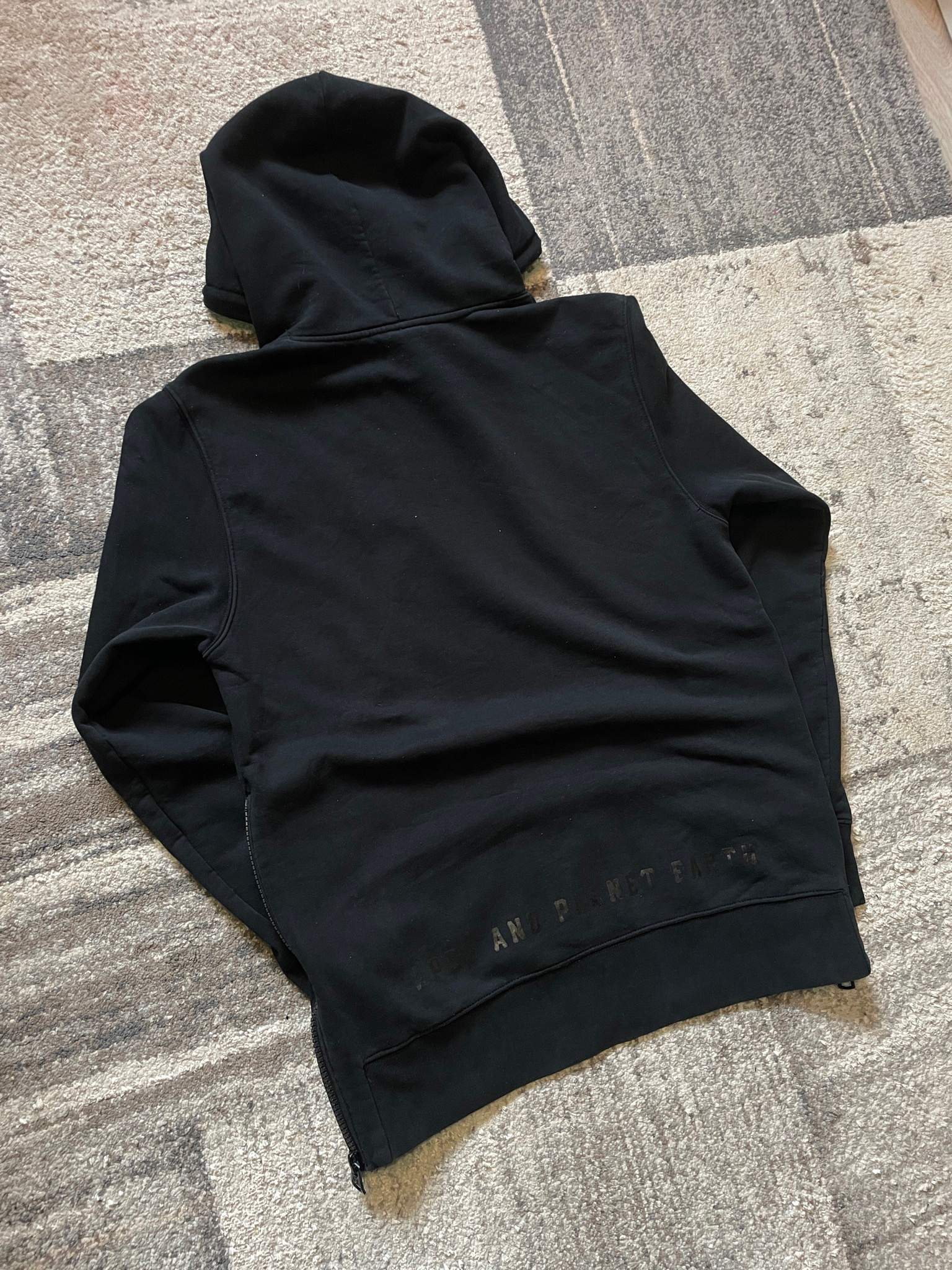 Aape Худи, миниатюра 4