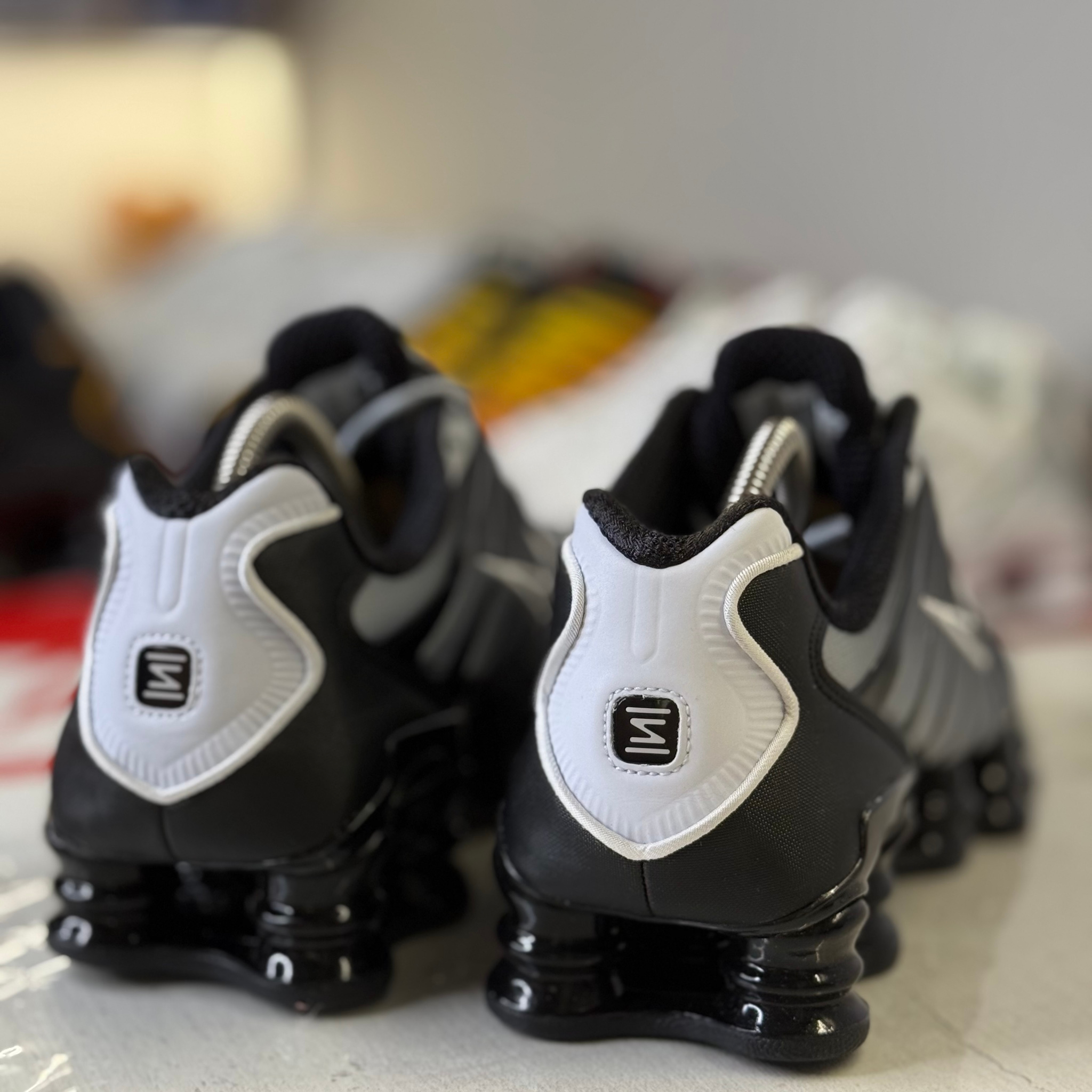 Nike Shox TL Black/white pure platinum, миниатюра 2
