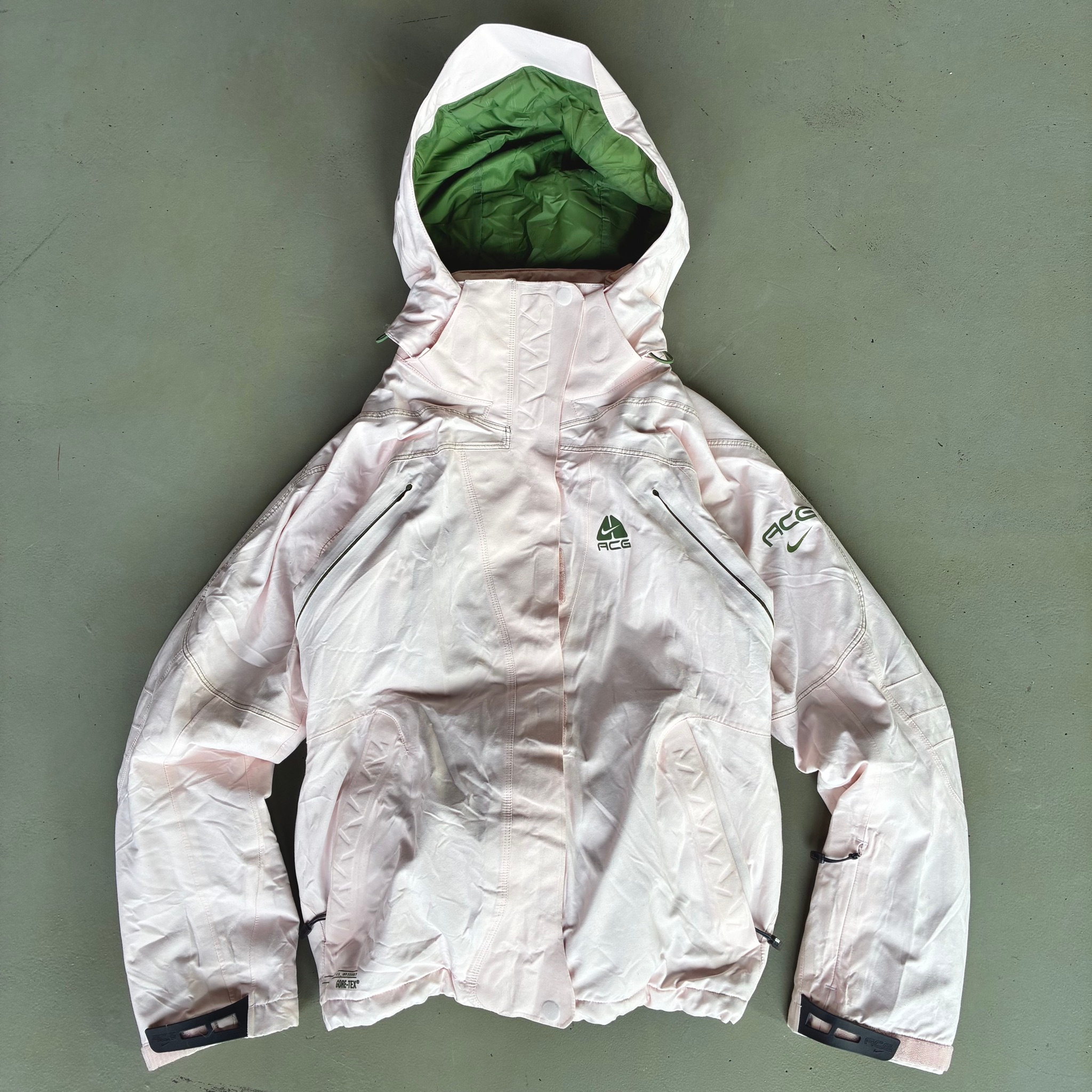 Nike ACG Womens GORE-TEX Lined Ski Jacket, миниатюра 1