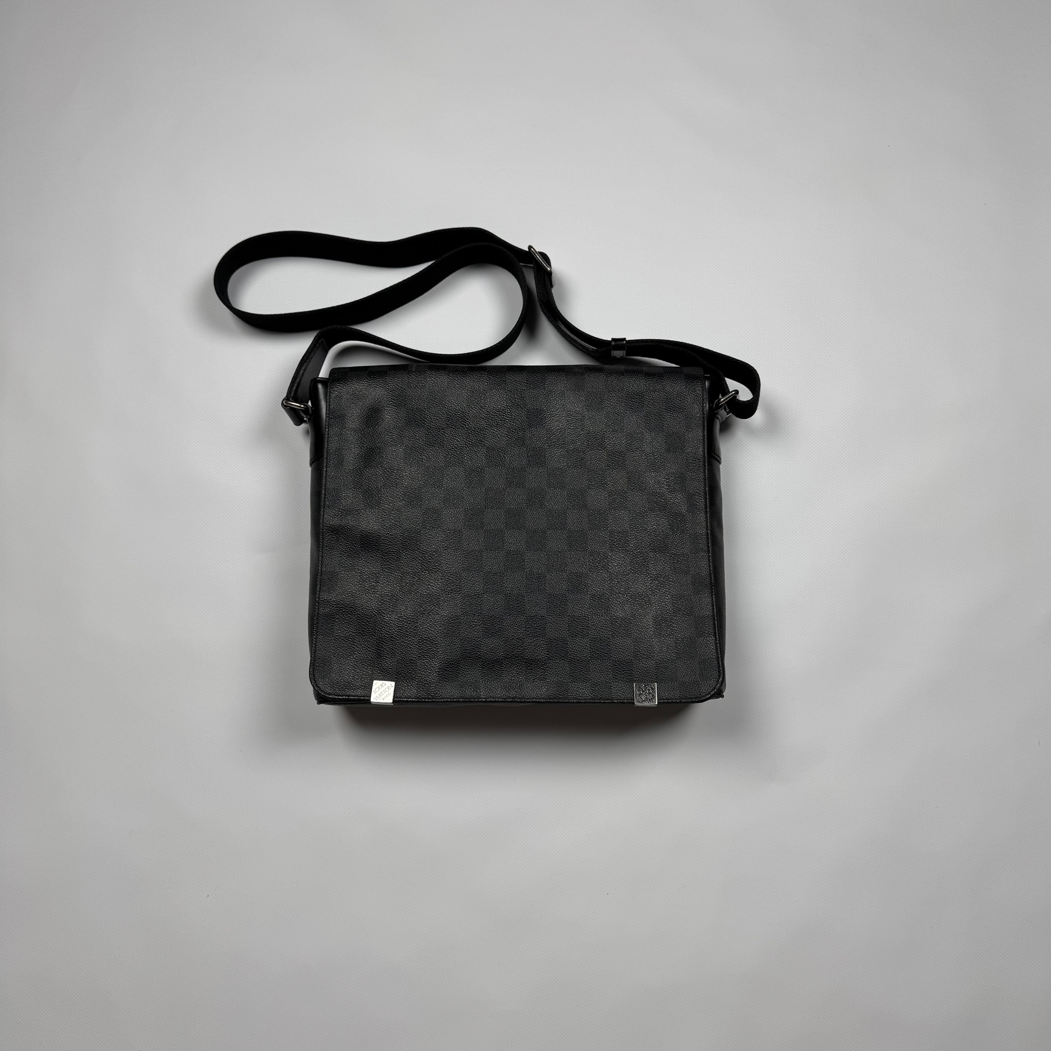 Louis Vuitton District PM, миниатюра 1