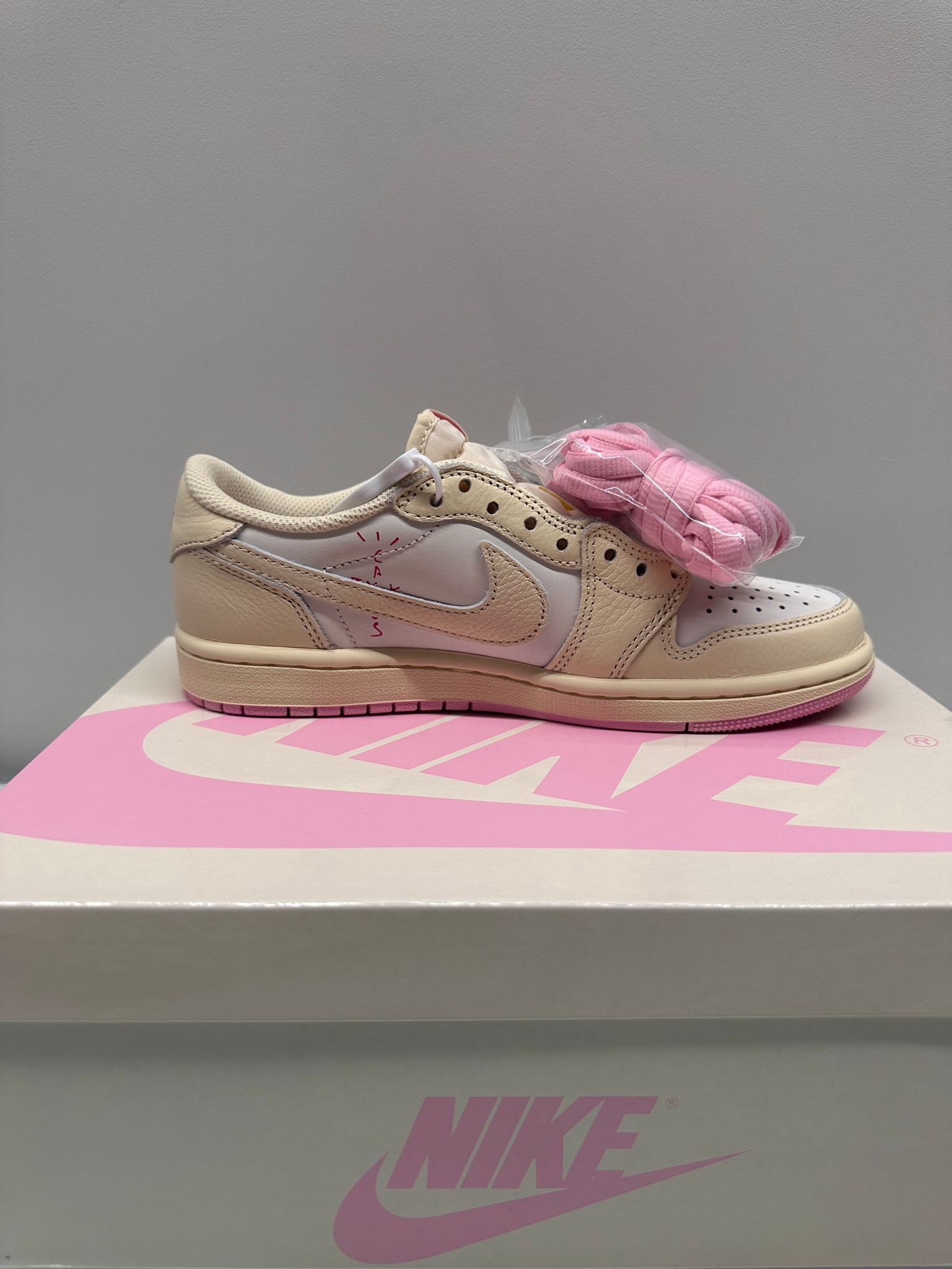 Air Jordan x Travis Scott 1 Low, миниатюра 4