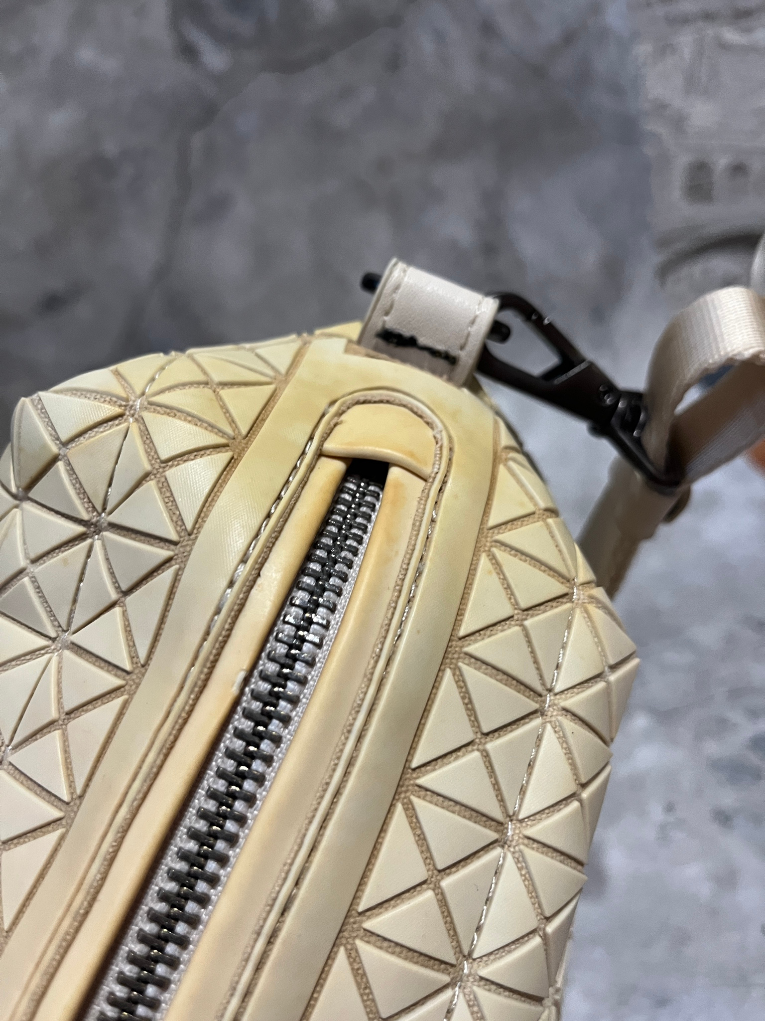 Issey Miyake x Bao Bao Saddle Bag, миниатюра 8