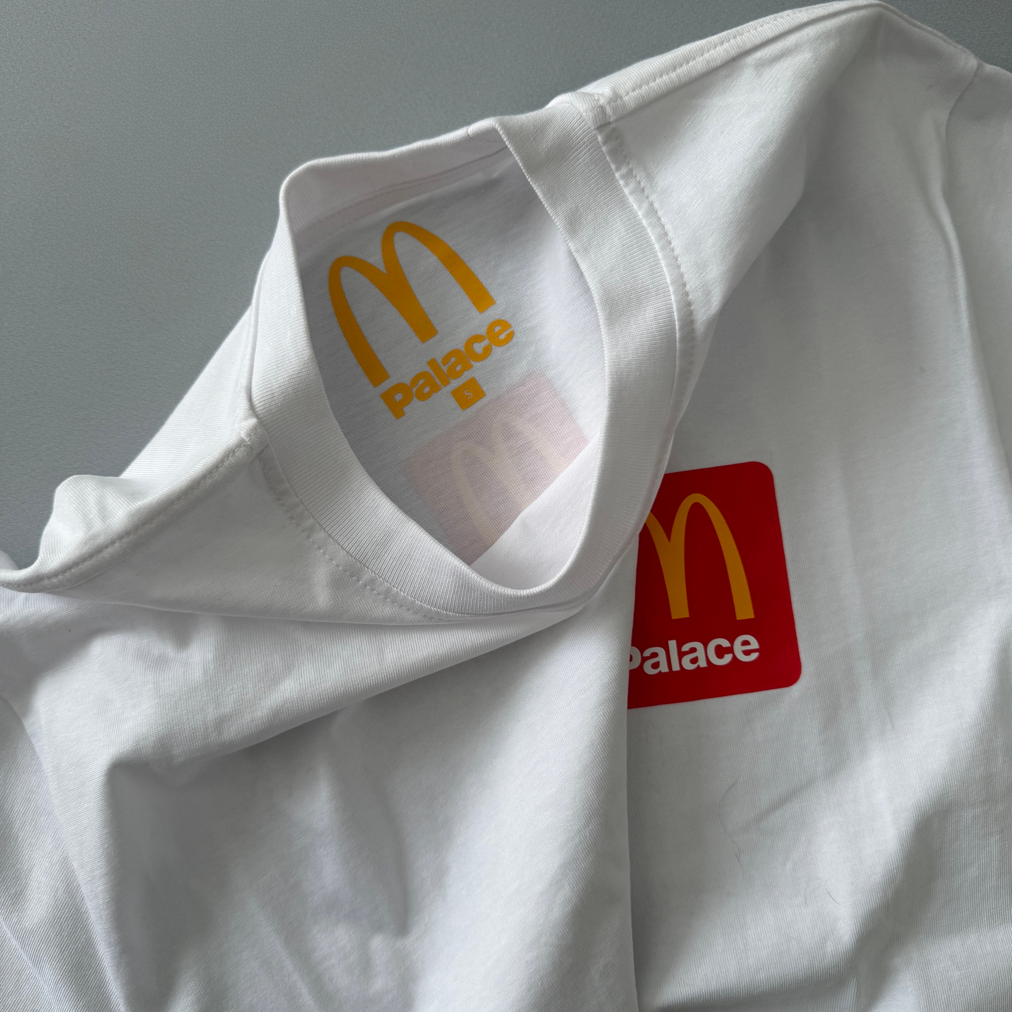 Palace x McDonalds Logo Tee, миниатюра 2