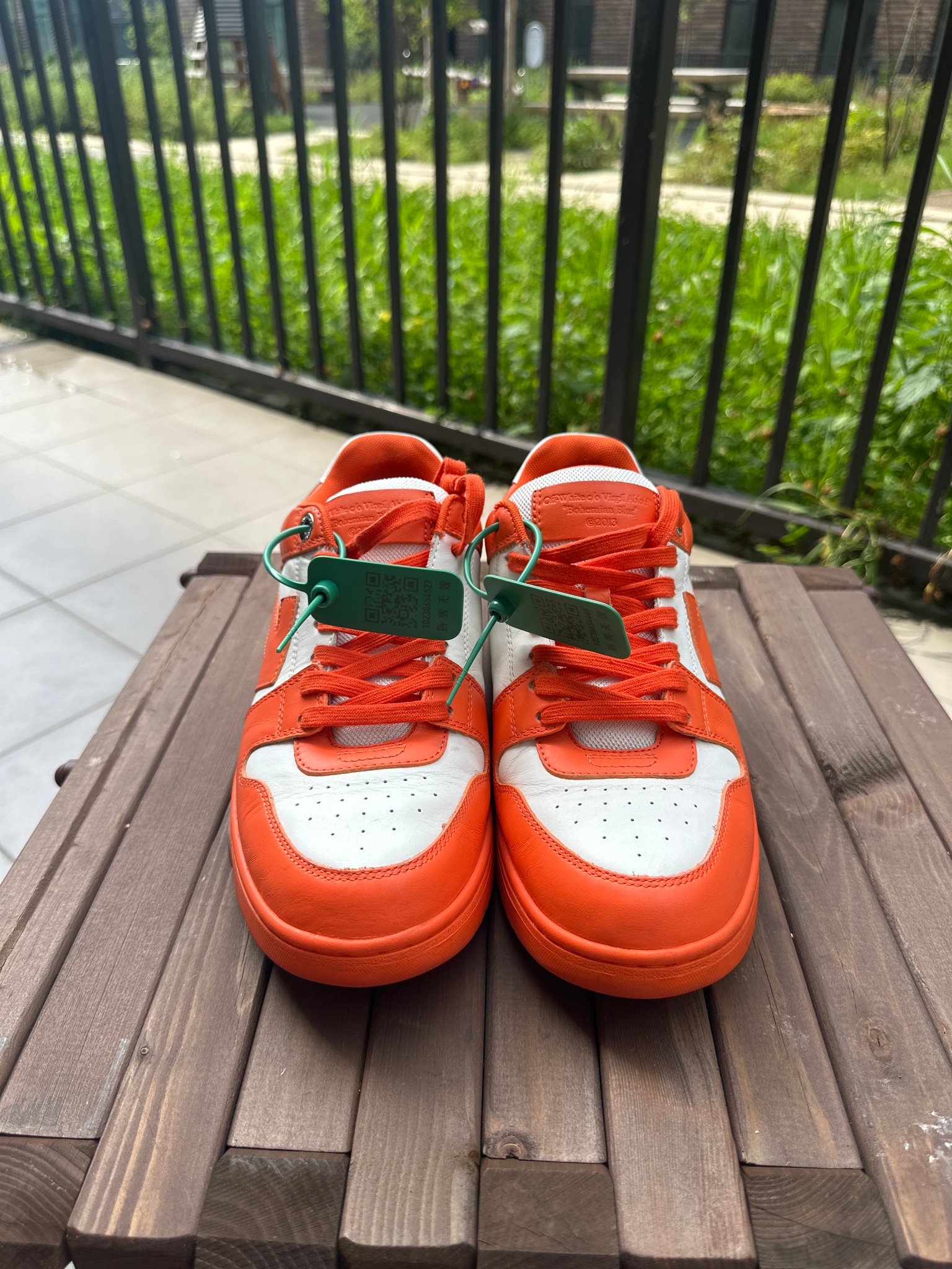 Off-White Out of Office, миниатюра 1