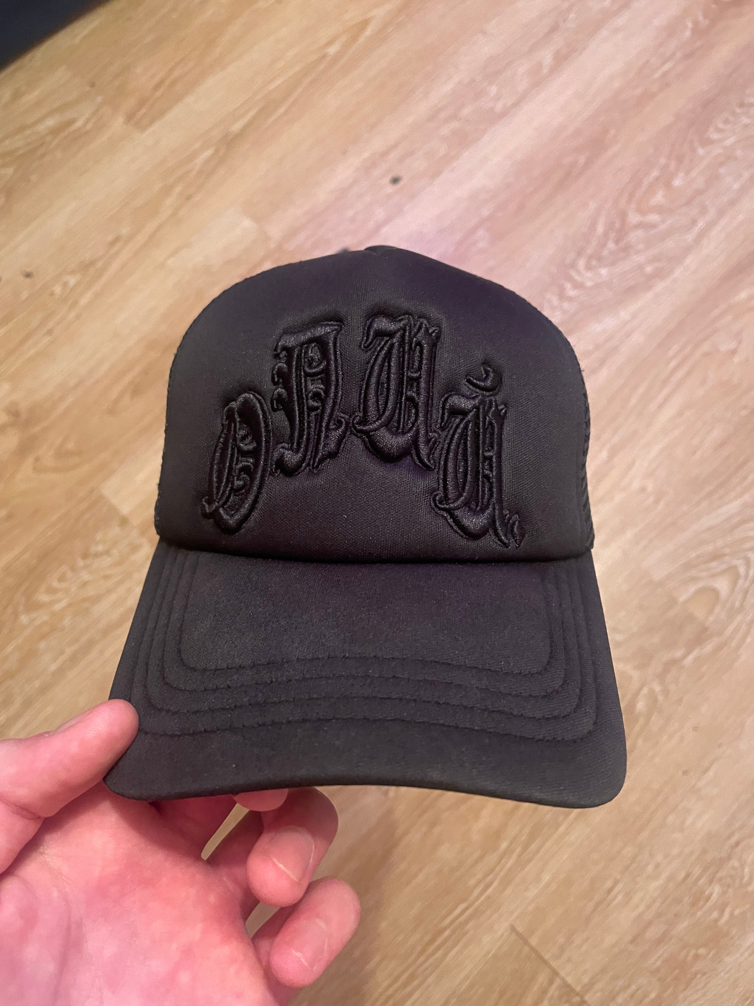Gutta Night Trucker Hat, миниатюра 1