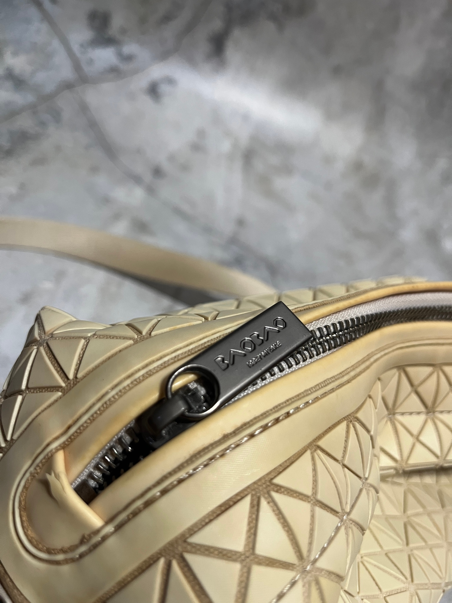 Issey Miyake x Bao Bao Saddle Bag, миниатюра 6