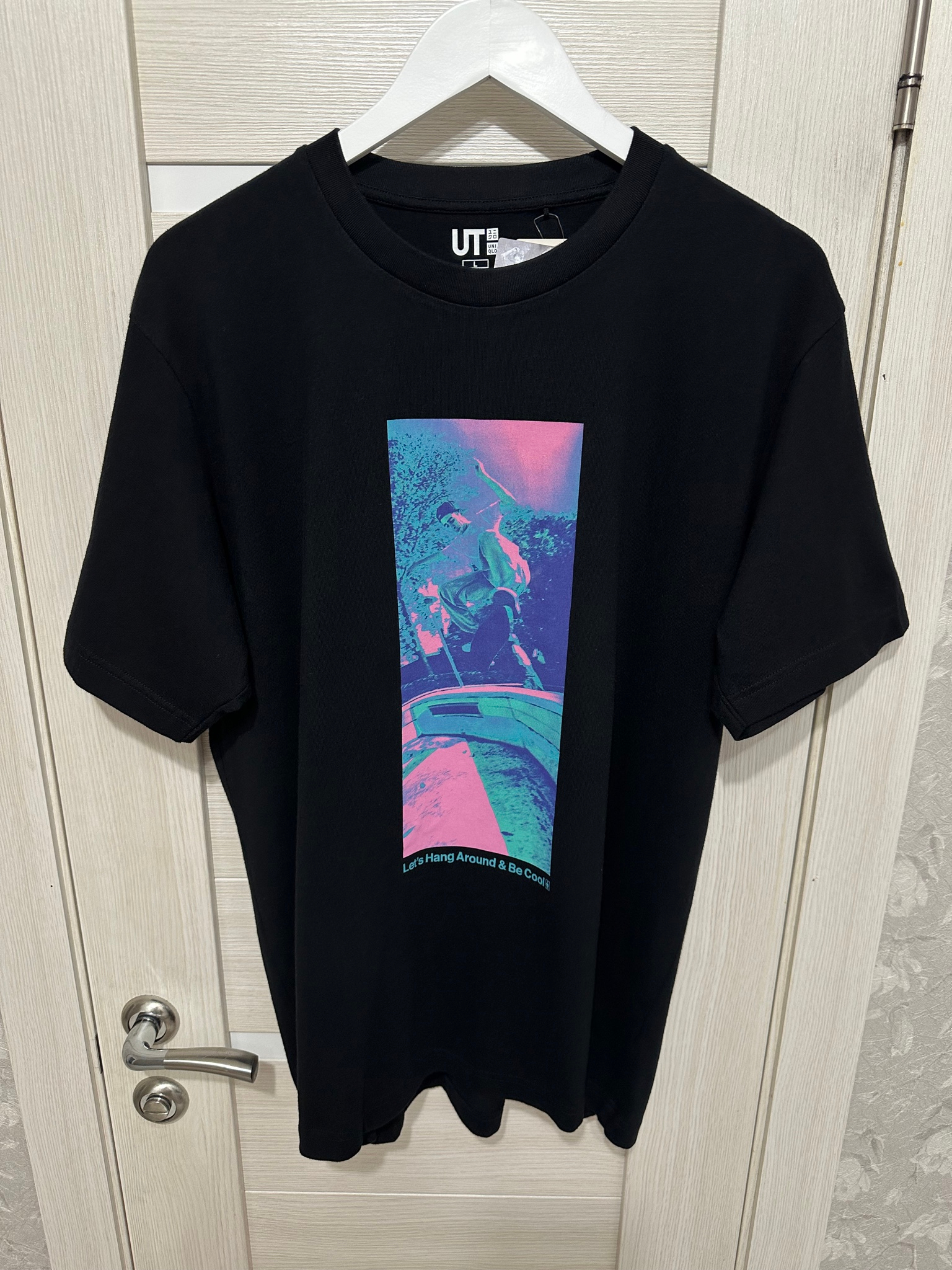 Uniqlo UT x Girl Skateboards Let's Hang Around & Be Cool, миниатюра 1