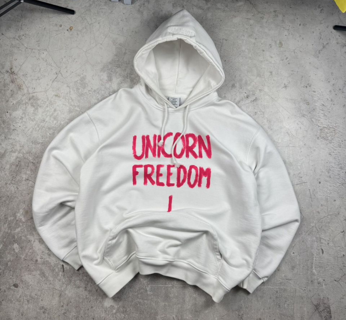 Vetements  Unicorn Freedom, миниатюра 1