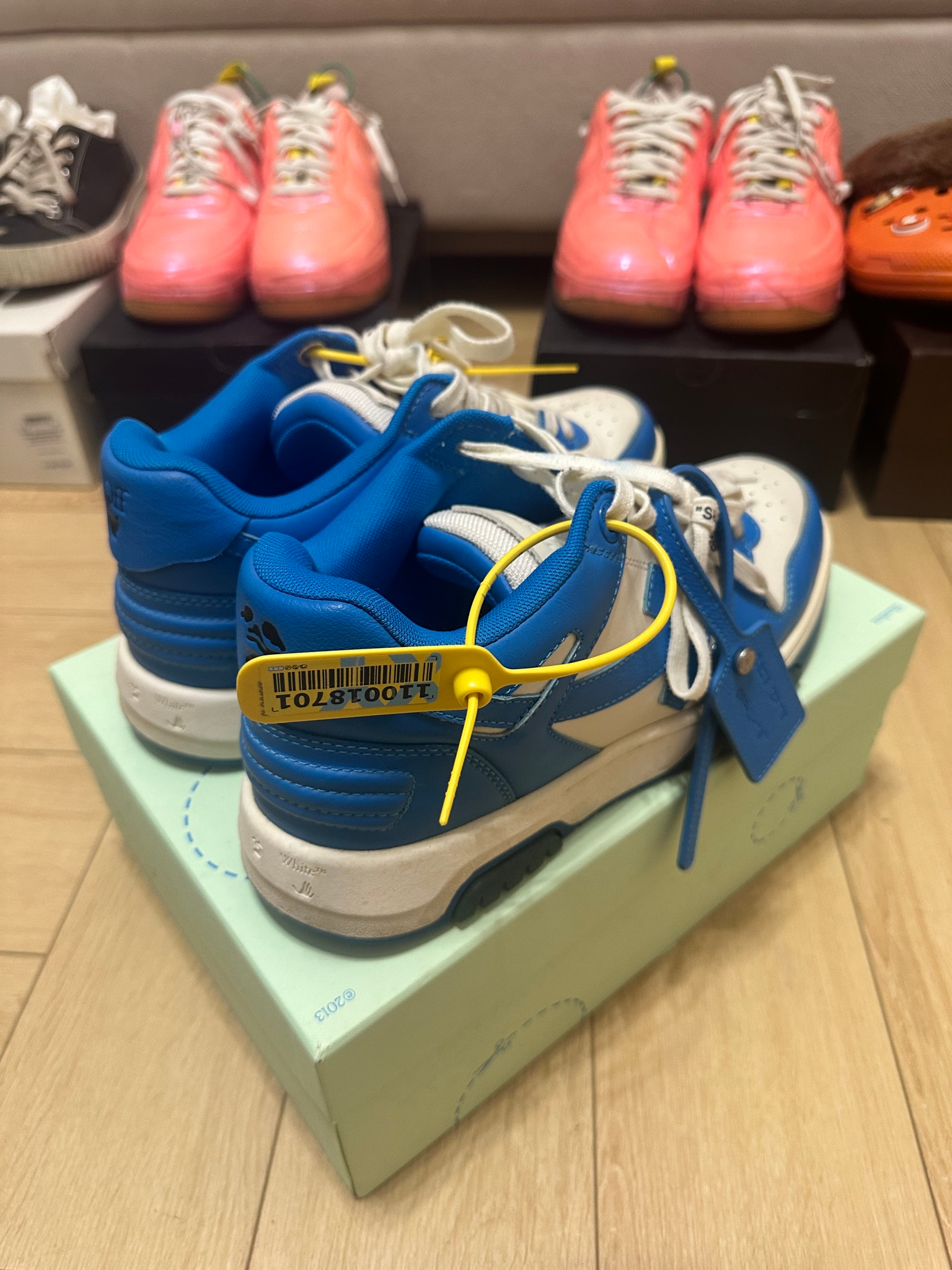 Off-White Out of Office, миниатюра 7