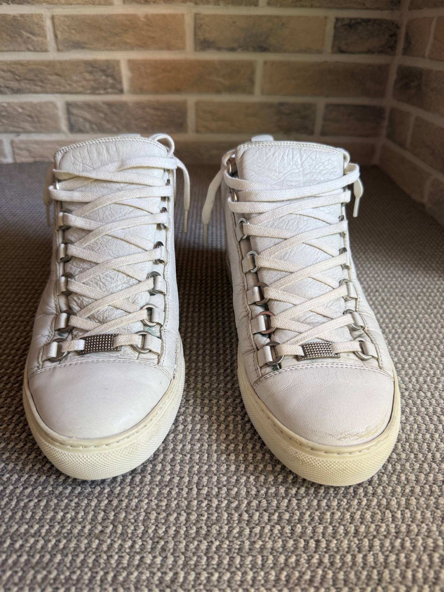 Balenciaga Arena, миниатюра 1