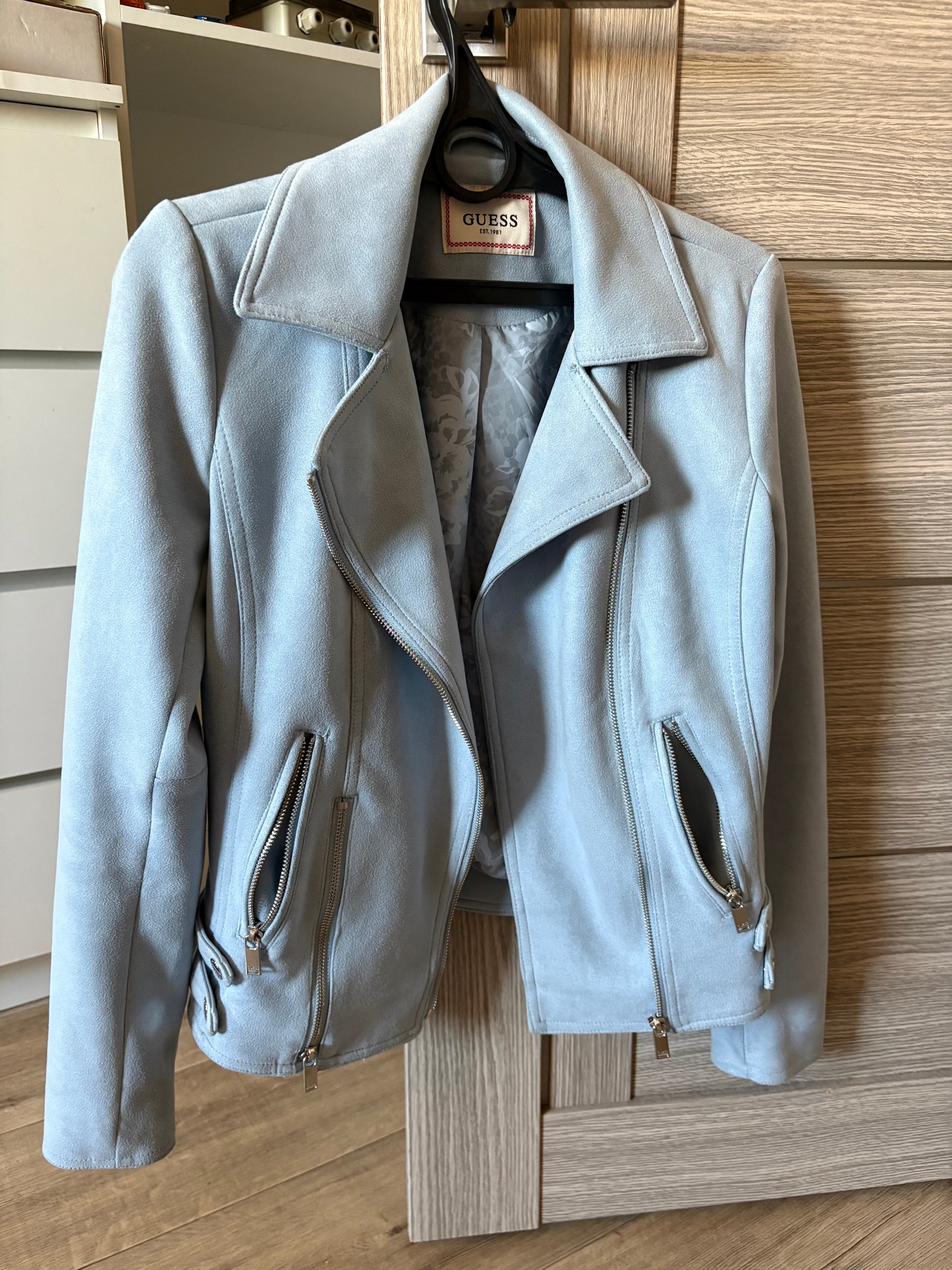 Guess Косуха, миниатюра 1