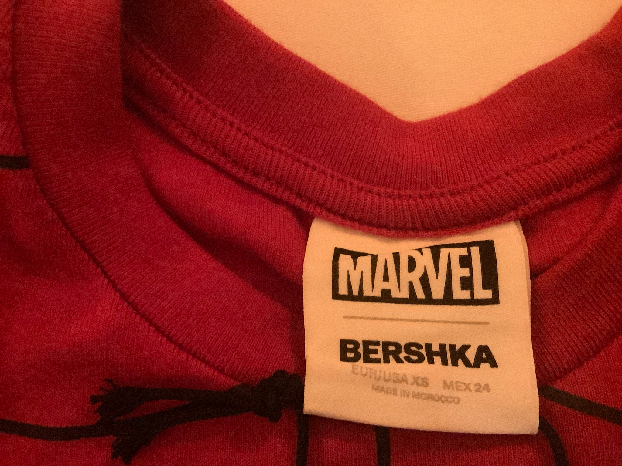 Bershka Приталинная фудболка красная BERSHKA x MARVEL, миниатюра 3