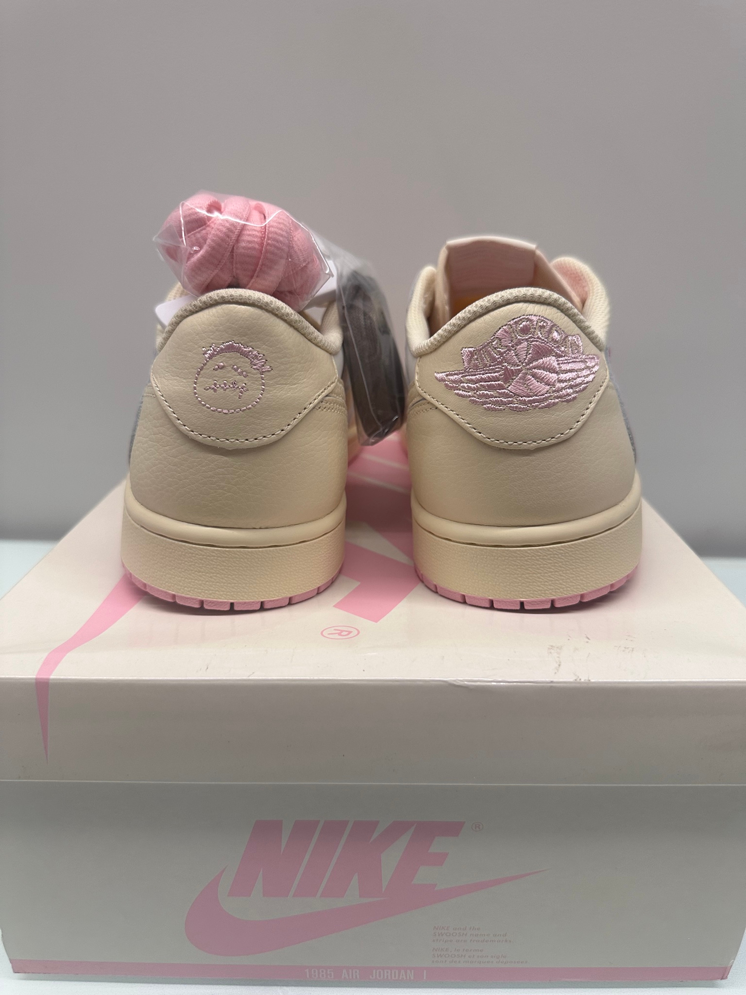Air Jordan x Travis Scott 1 Low Shy Pink, миниатюра 5