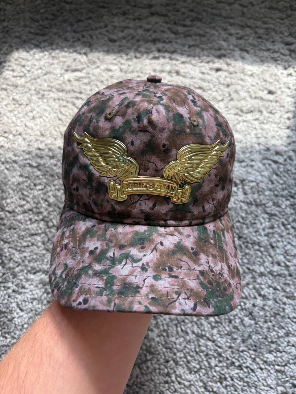 Robins Jeans Green Camo SnapBack Hat With Gold Embossed Wings, миниатюра 1